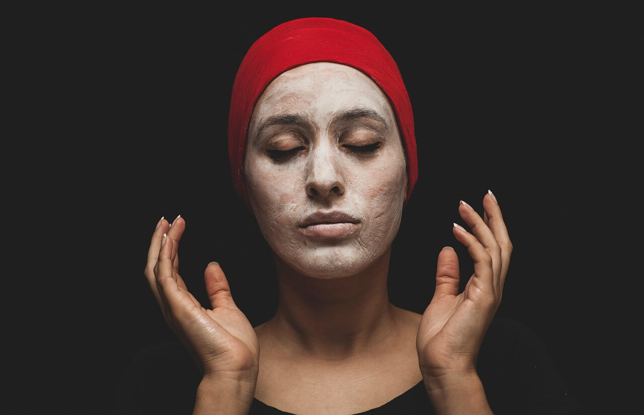 Maschera viso: quali sono i benefici nell’utilizzarla?